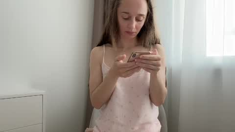 shy_schoolgirl_ online show from May 26, 2:35 pm