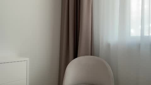 shy_schoolgirl_ online show from June 7, 4:55 pm