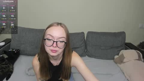 Melissa online show from October 13, 4:51 pm