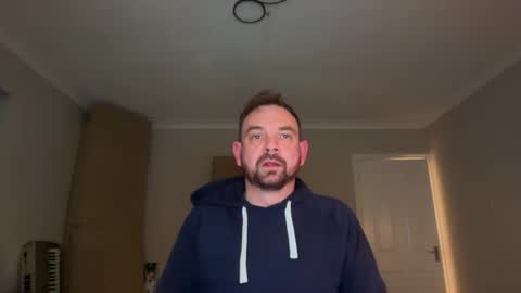 Snapshot of shyb35 chatting on December 14, 8:35 pm shyb35 online show from December 14, 8:35 pm