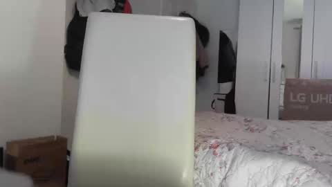 shyboy0533 online show from October 24, 6:59 pm