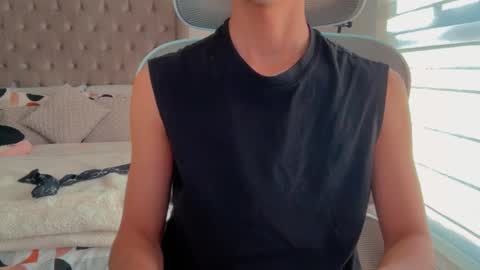 shydude666 online show from October 4, 10:08 pm