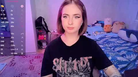 Snapshot of shyfoxxxy chatting on February 19, 5:27 pm Effie online show from February 19, 5:27 pm