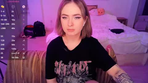 Snapshot of shyfoxxxy chatting on February 25, 9:46 pm Effie online show from February 25, 9:46 pm