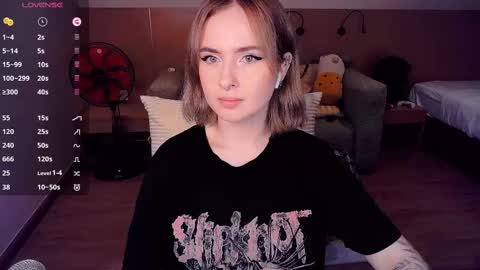 Snapshot of shyfoxxxy chatting on March 11, 1:56 pm Effie online show from March 11, 1:56 pm