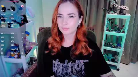 Snapshot of shyfoxxxy chatting on April 26, 9:18 am Effie online show from April 26, 9:18 am