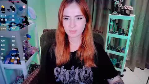 Snapshot of shyfoxxxy chatting on April 29, 5:30 pm Effie online show from April 29, 5:30 pm