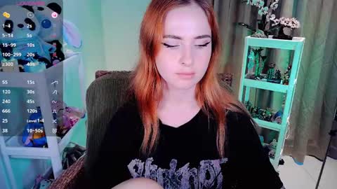 Snapshot of shyfoxxxy chatting on May 3, 5:13 am Effie online show from May 3, 5:13 am