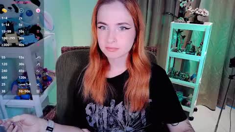 Snapshot of shyfoxxxy chatting on May 19, 5:47 am Effie online show from May 19, 5:47 am