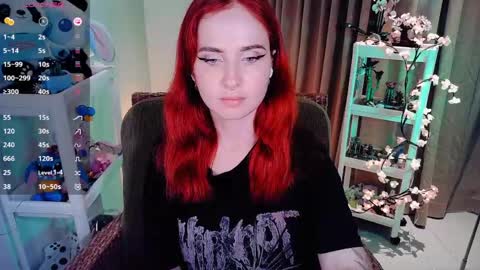 Snapshot of shyfoxxxy chatting on May 30, 9:50 am Effie online show from May 30, 9:50 am