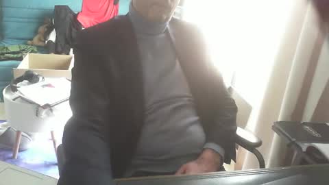 shyfrenchcock online show from March 10, 1:10 pm