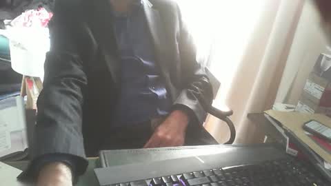 shyfrenchcock online show from April 27, 7:06 am