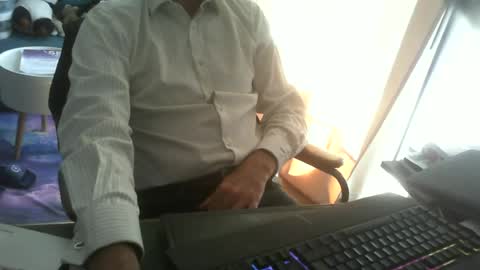 shyfrenchcock online show from June 15, 8:38 am