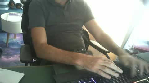 shyfrenchcock online show from June 18, 12:20 pm