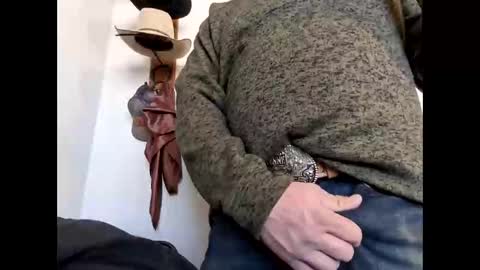 shyguycurious5 online show from February 18, 4:47 pm