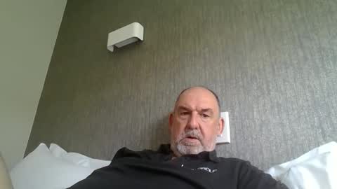 shyguytm online show from December 3, 5:53 am