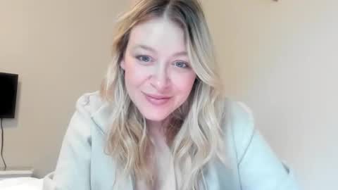 Shyla Marie online show from November 6, 6:53 pm