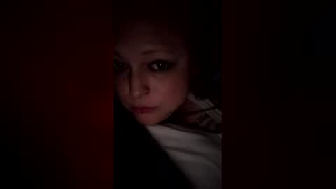 Snapshot of shylilredhead69 chatting on June 19, 1:26 pm shylilredhead69 online show from June 19, 1:26 pm