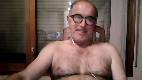 Snapshot of shymmy10 chatting on July 10, 2:27 am shymmy10 online show from July 10, 2:27 am