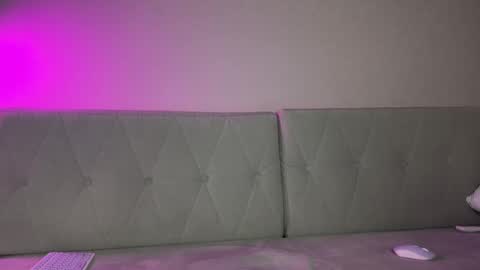 Amelia online show from March 5, 7:10 pm