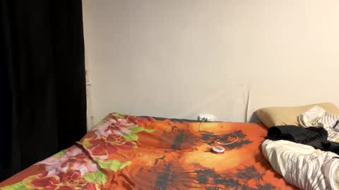 Snapshot of shyredstar chatting on December 26, 1:21 pm Tom and Betty online show from December 26, 1:21 pm