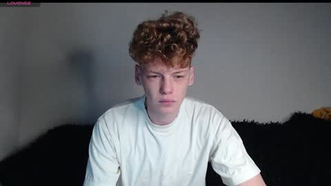 Snapshot of shyredstar chatting on January 15, 6:01 am Tom and Betty online show from January 15, 6:01 am