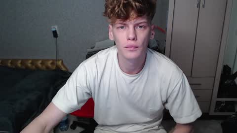 Snapshot of shyredstar chatting on February 1, 2:45 pm Tom and Betty online show from February 1, 2:45 pm