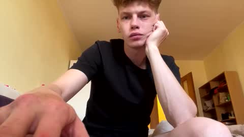 Snapshot of shyredstar chatting on October 8, 7:39 am Tom and Betty online show from October 8, 7:39 am