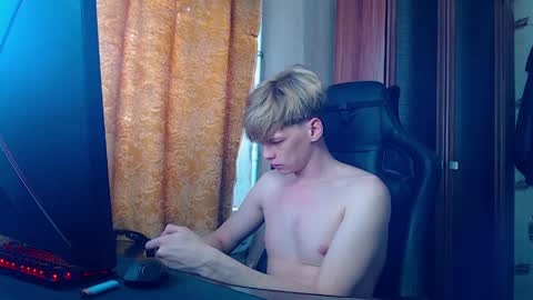 Tom and Betty online show from April 17, 9:23 am