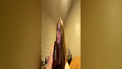 shyrollergrl online show from June 28, 5:57 am