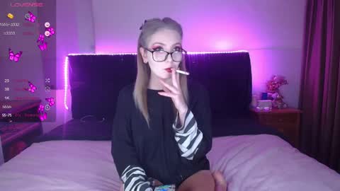 shysweetrish online show from April 22, 12:02 am