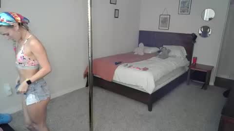 shypetitebaby online show from January 17, 3:28 pm