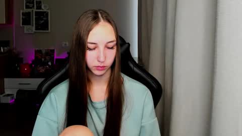 SIA online show from September 16, 2:56 am