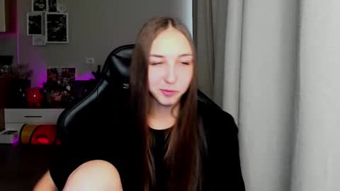 SIA online show from September 25, 2:15 am