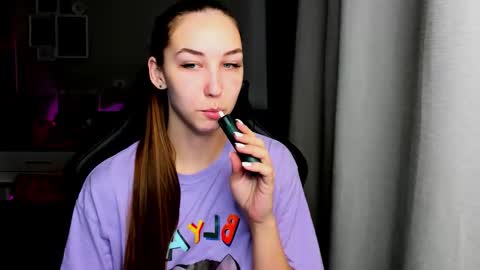 SIA online show from October 23, 1:49 am