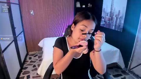 Snapshot of siafoxx_ chatting on June 10, 9:25 pm siafoxx_ online show from June 10, 9:25 pm