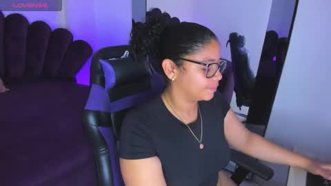 siara online show from October 31, 5:36 pm