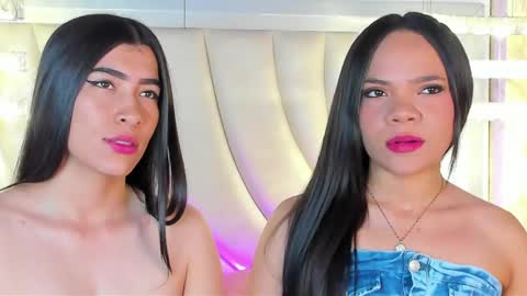 Siara and Zoe tattoo online show from April 10, 10:25 pm