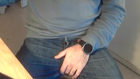 Snapshot of sibblii0 chatting on January 9, 7:21 am Seba online show from January 9, 7:21 am