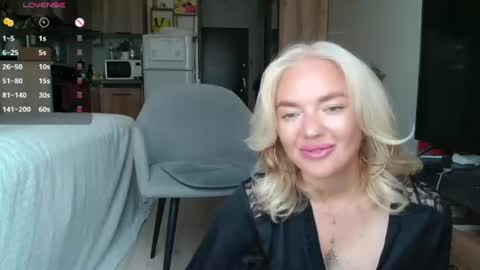 Snapshot of siberian_girl_ chatting on July 2, 5:57 am Eva online show from July 2, 5:57 am