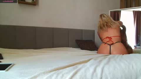 Snapshot of siberian_girl_ chatting on July 27, 4:08 am Eva online show from July 27, 4:08 am
