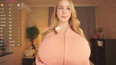 Elizabeth online show from April 19, 4:17 pm