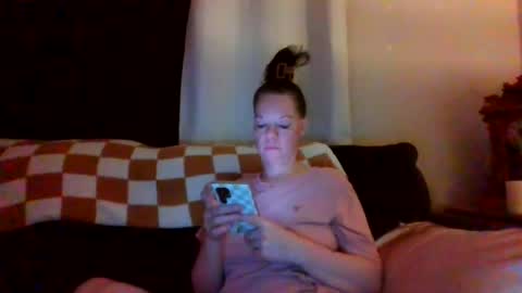 Snapshot of sidneyraee chatting on June 14, 2:24 am Mrs. St. Patrickk online show from June 14, 2:24 am