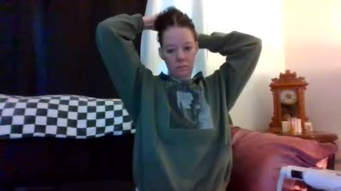 Snapshot of sidneyraee chatting on June 15, 1:57 pm Mrs. St. Patrickk online show from June 15, 1:57 pm