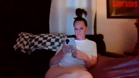 Snapshot of sidneyraee chatting on July 8, 12:59 am Mrs. St. Patrickk online show from July 8, 12:59 am