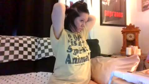 Snapshot of sidneyraee chatting on July 16, 4:13 pm Mrs. St. Patrickk online show from July 16, 4:13 pm