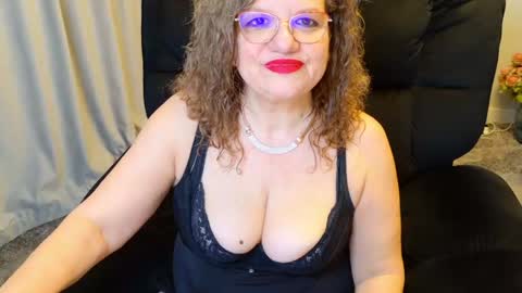 Snapshot of sidnney chatting on May 3, 3:12 am sidnney online show from May 3, 3:12 am