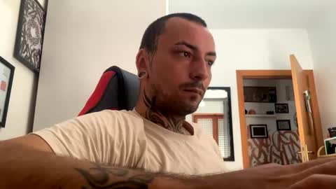 sidvicious23cm online show from September 26, 8:29 am