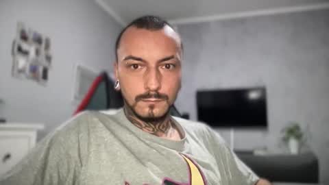 sidvicious23cm online show from October 23, 5:01 pm