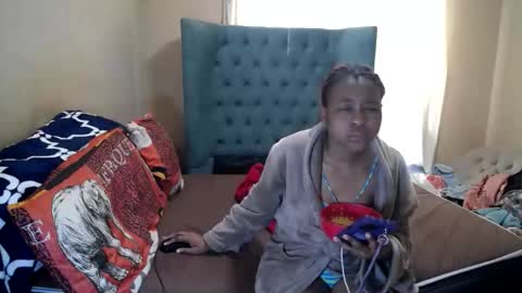 sieannabrown online show from June 10, 11:42 am
